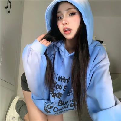 蓝风衣海报
